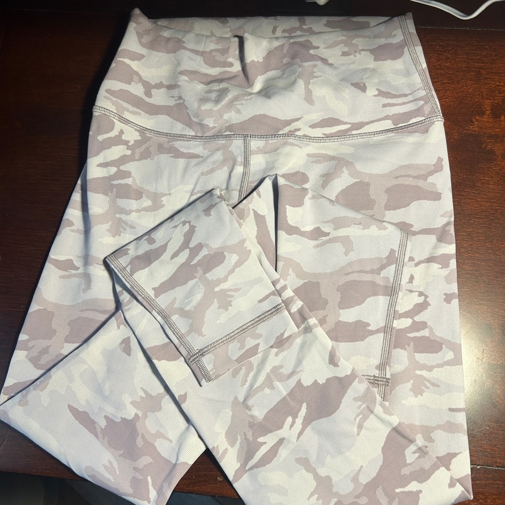 Lululemon Athletica Gray Camouflage Leggings